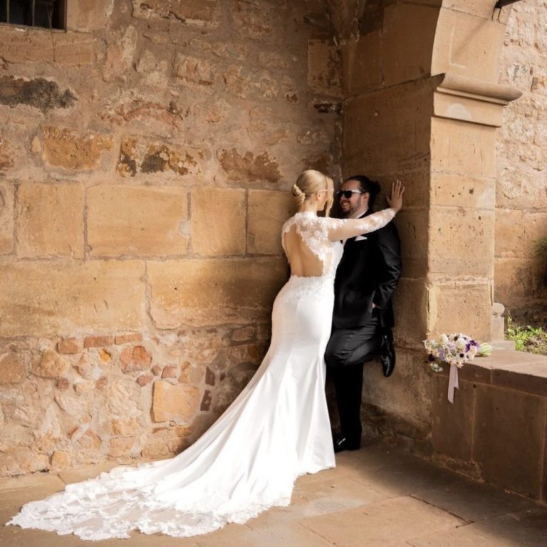 Zweite Liebe Brautkleider Real Bride. Warum soll nur eine Braut in dem Kleid glücklich werden?